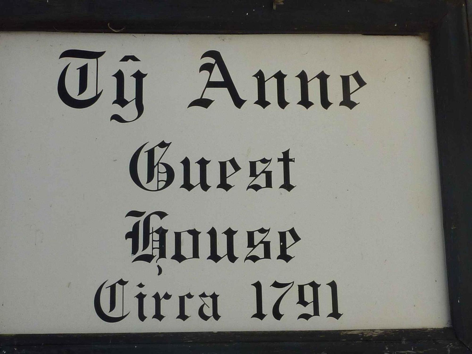 The Suites At Ty Anne Beaumaris Bagian luar foto
